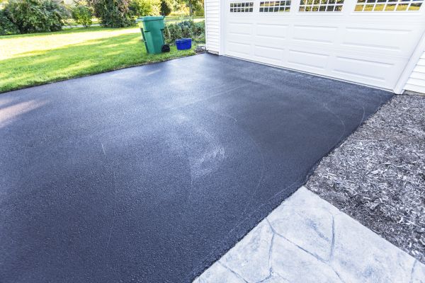Blacktop Driveway Service in Boerne